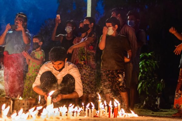 Photo Candlelight vigil